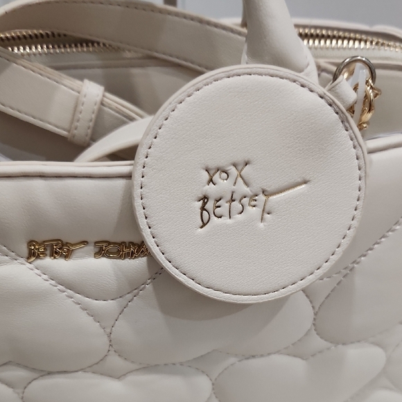 🔹️Betsey Johnson🔹️ Chalk XODELTA Quilted Heart Satchel Bag Wallet Bundle Set - Picture 9 of 15